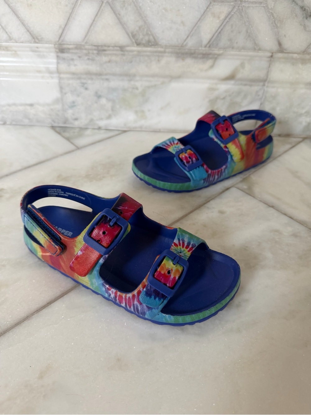 NWOT Size 12 Girls Nordstrom Harper Canyon Tie Dye Sandals